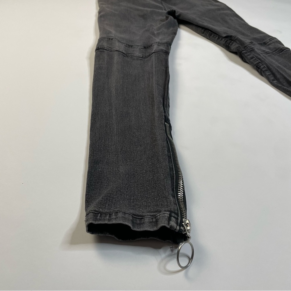 Jean Joggers - Picture 10 of 12
